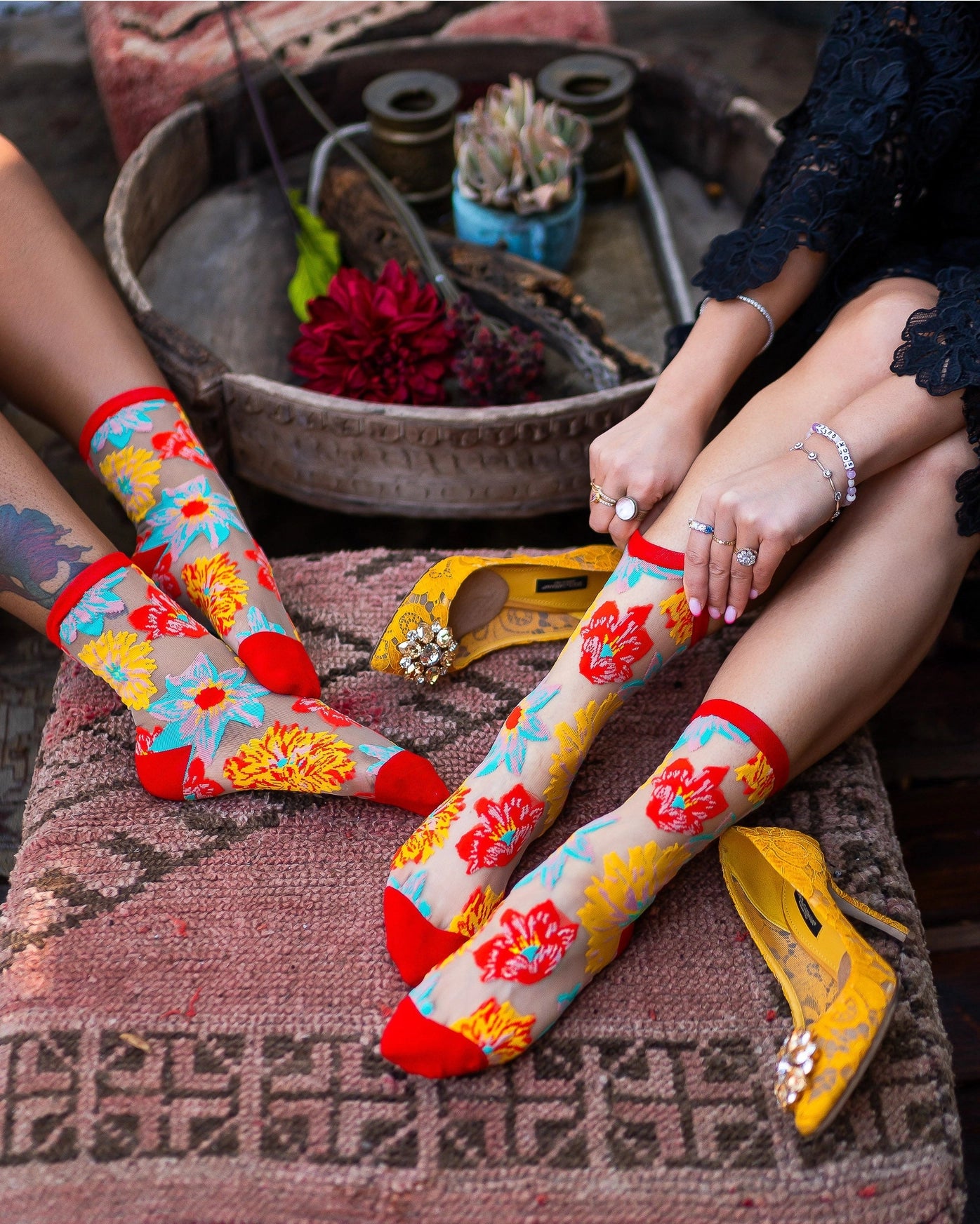 Flower Power Sheer Crew Fashion Socks