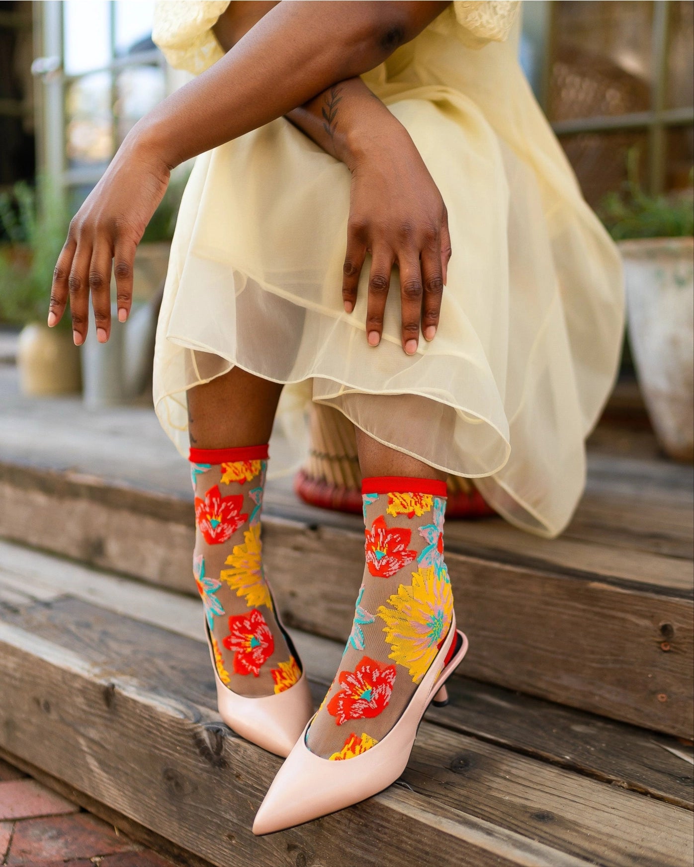 Flower Power Sheer Crew Fashion Socks