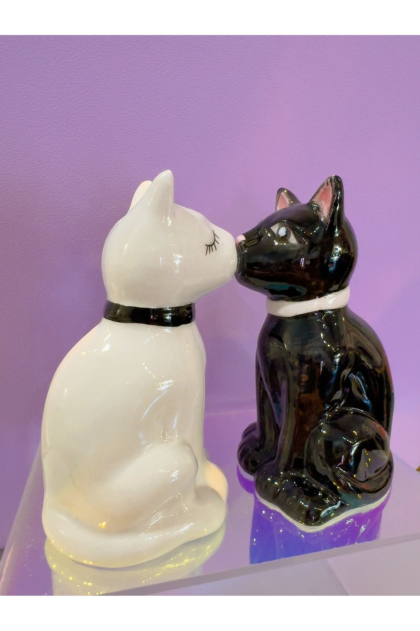 Feline Kiss Salt & Pepper Shaker Magnetic Set