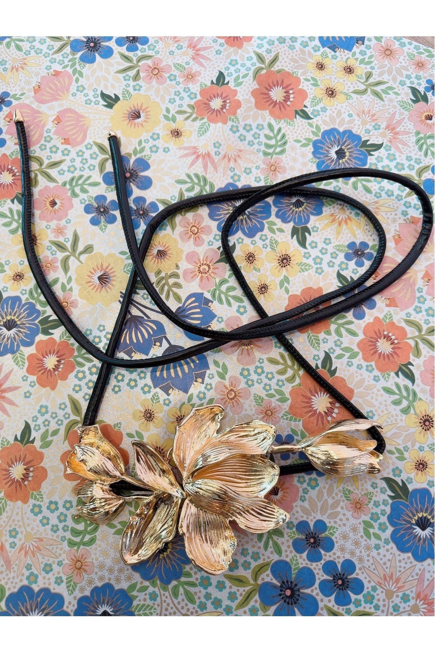 Gold Metal Flower Belt