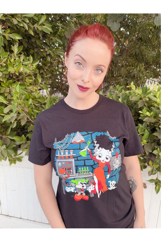 Betty Boop Bride Of Frankenstein Halloween Lab T-Shirt