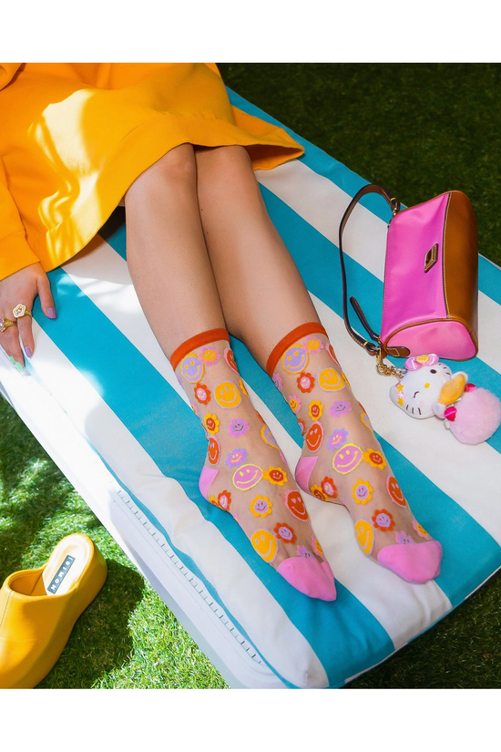 Load image into Gallery viewer, Smiley Face Daisy Sheer Crew Fashion Sock
