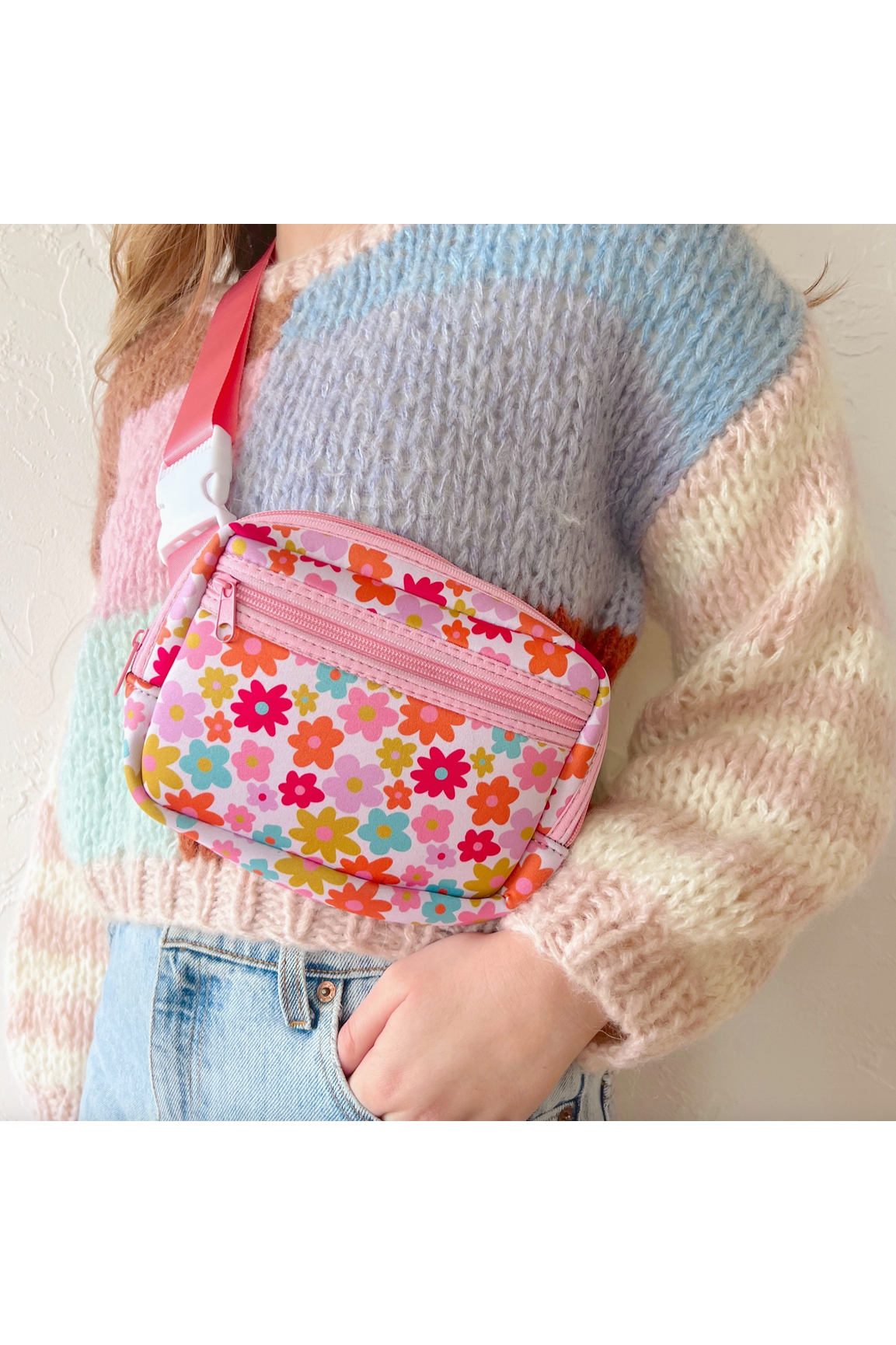 Load image into Gallery viewer, Retro Floral Crossbody Bag
