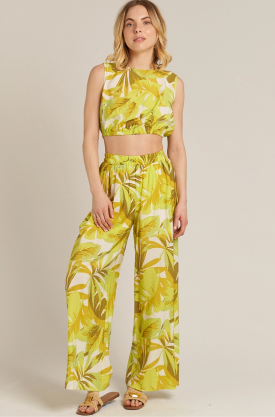Palm Royale Vintage Inspired Printed Cropped Top
