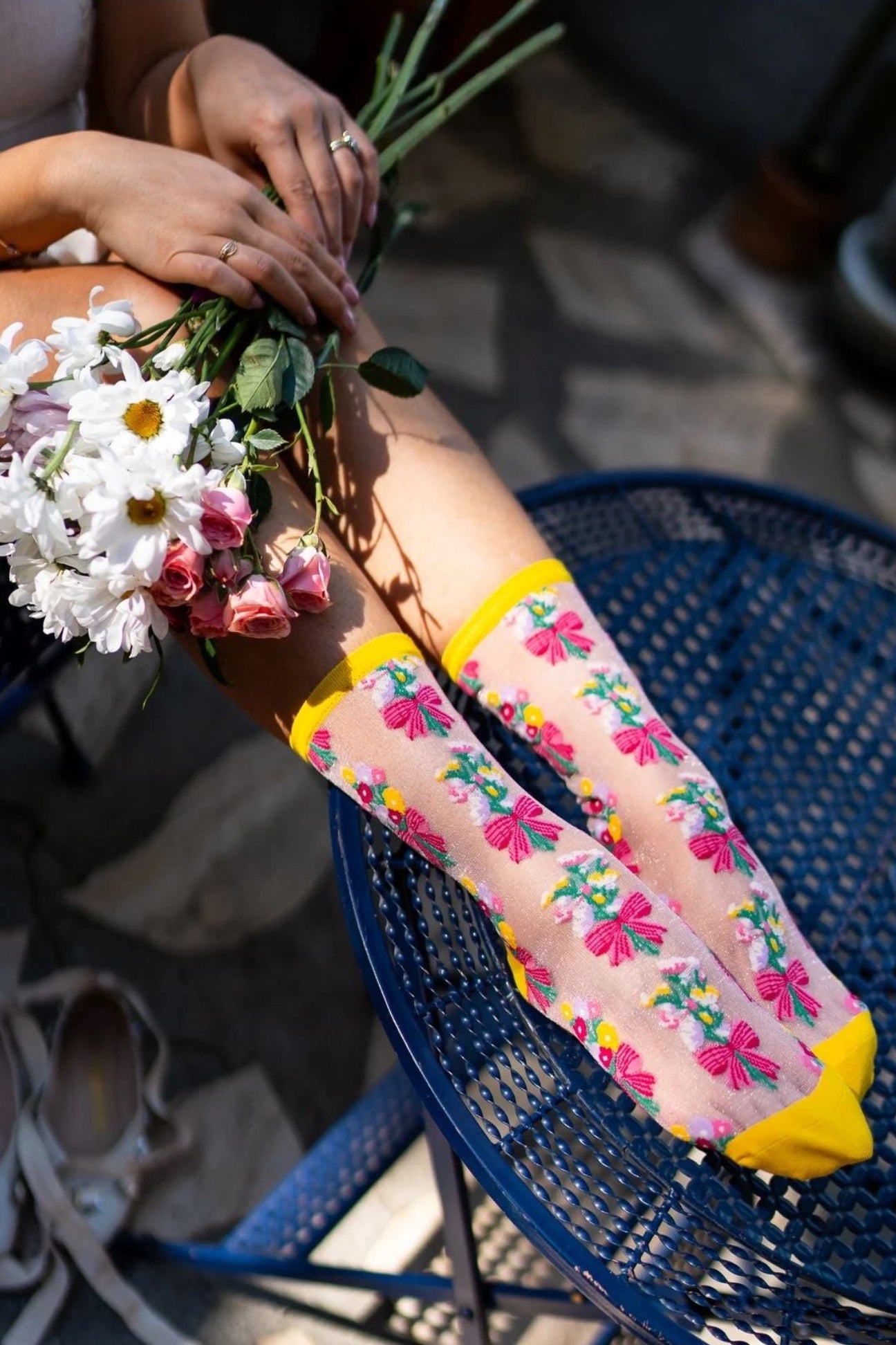 Bouquets All Day Shimmer Sheer Crew Fashion Socks